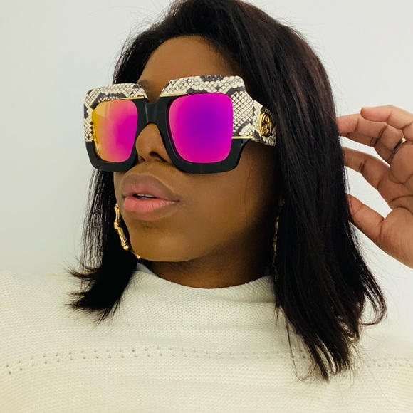 New Authentic- Gucci pink GG0484s 006 Oversized Square Sunglasses - Picture 5 of 16